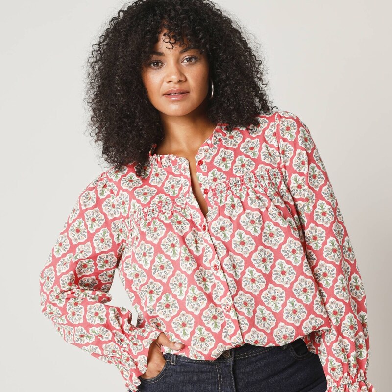 Blúzka s volánikom, žabkovaním a potlačou červená/ražná 036 56607801