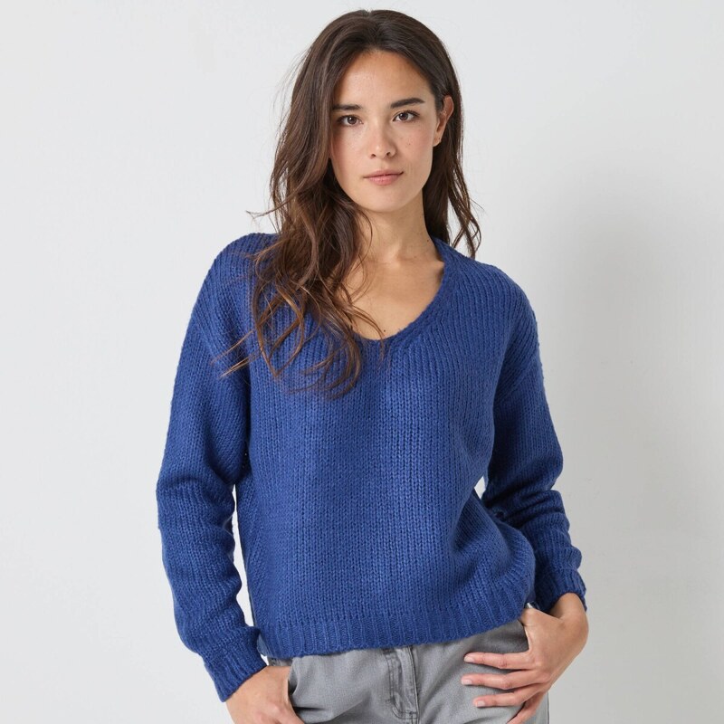 Voľný pulóver s výstrihom do V nám. modrá 054 Blancheporte 65218830