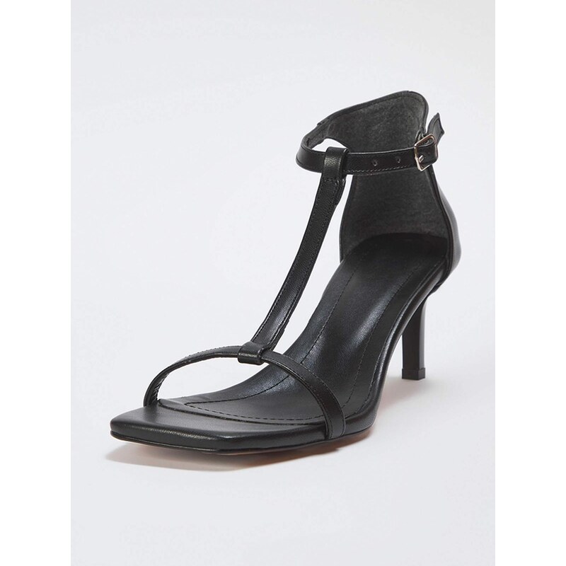 Trendyol Remienkové sandále čierna 64293935