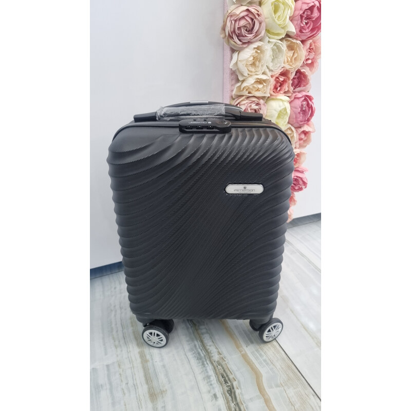 E-shop Katrins Fashion Súprava čiernych kufrov 2w1