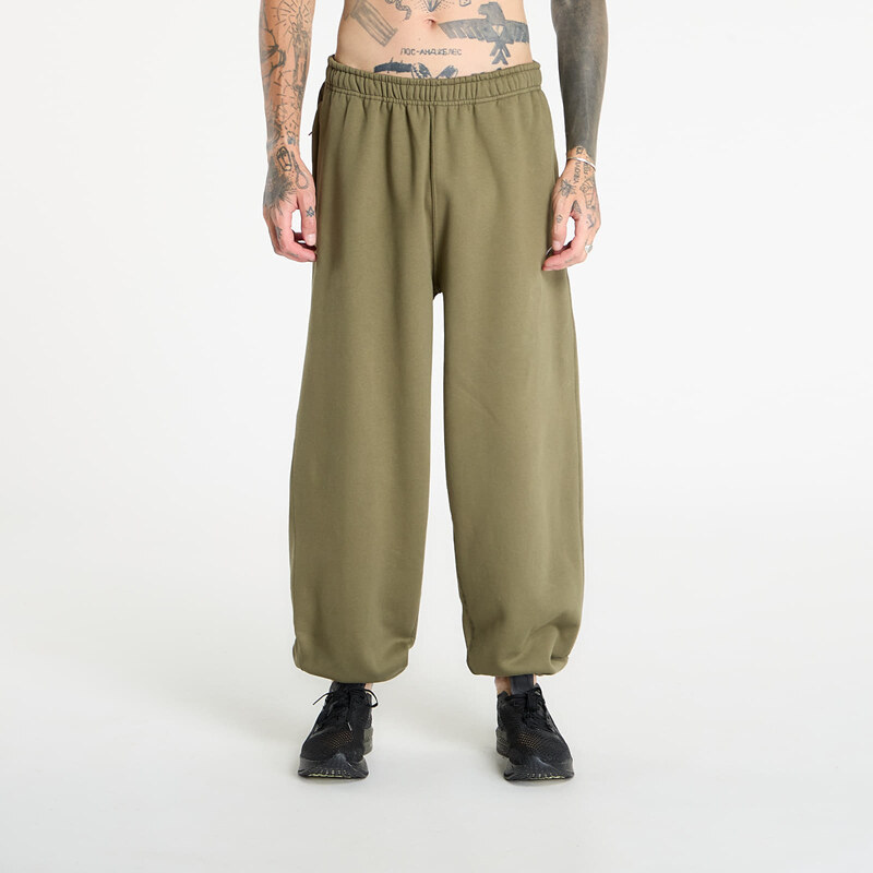 Tepláky Nike Solo Swoosh Mens Cuffed Fleece Pants Medium Olive/ Medium 65285058