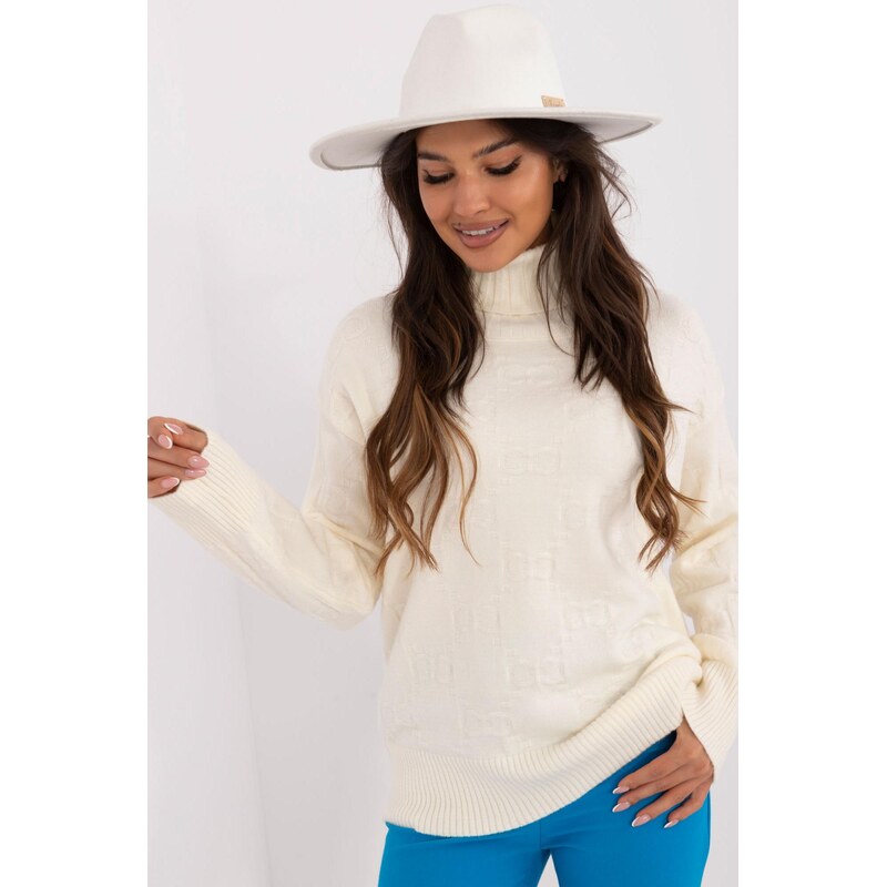MladaModa Rolákový sveter so vzorom model 42135 farba ecru 65626612
