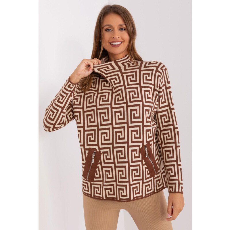 MladaModa Vzorovaný sveter s ozdobnými vreckami model 34100 hnedý 65292093