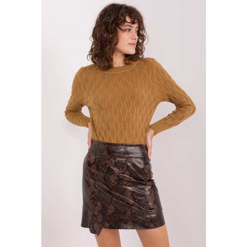 MladaModa Sveter so vzorom vpredu model 24268 farba camel 65292224