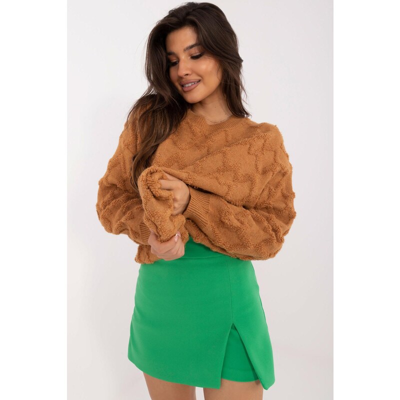 MladaModa Oversize sveter s kosoštvorcovým vzorom model 36161 hnedý 65291969