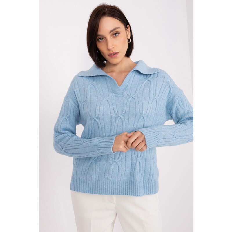 MladaModa Sveter s golierom a vrkočovým vzorom model 49227 svetlomodrý 65292005