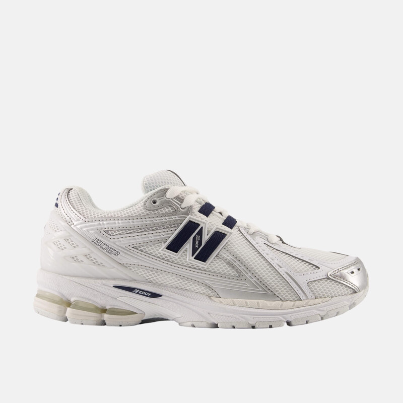 Unisex bielo-strieborné voľnočasové tenisky New Balance U1906R 65364532