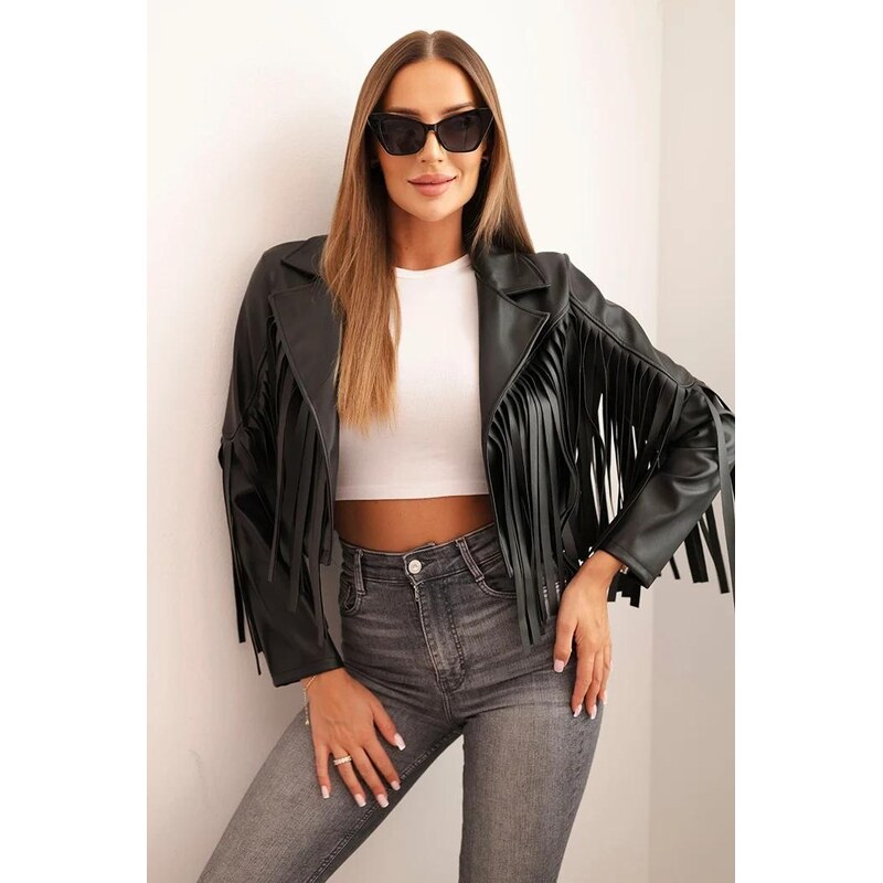 MladaModa Krátka koženková bunda so strapcami model 4359-1 čierna 65626665