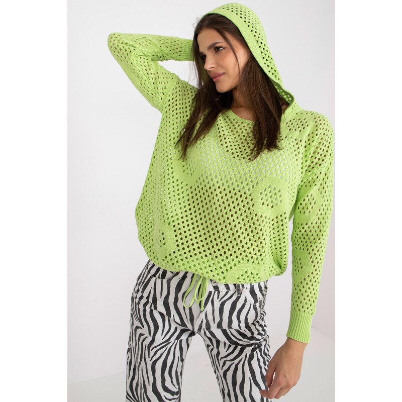 MladaModa Ažúrový sveter s kapucňou model 23726 svetlý zelený 65463028