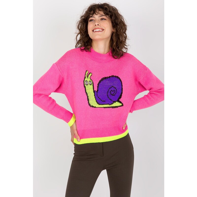 MladaModa Klasický sveter s farebným motívom model 70101 ružový 65463039