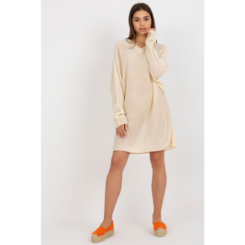 MladaModa Dlhý letný sveter s véčkovým výstrihom model 100157 svetlý 65463073