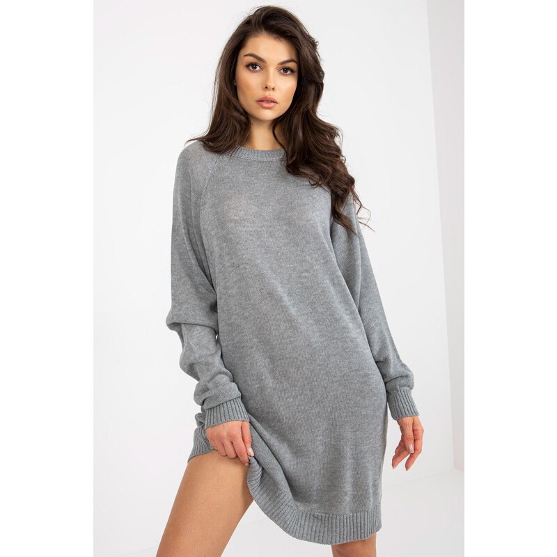 MladaModa Dlhý voľný sveter s okrúhlym výstrihom model 900536 šedý 65463082