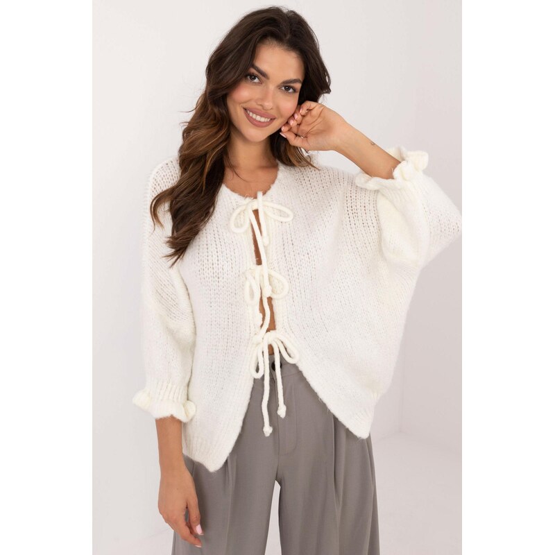 MladaModa Sveter s trojštvrťovým rukávom a viazaním model 91191 farba 65578896