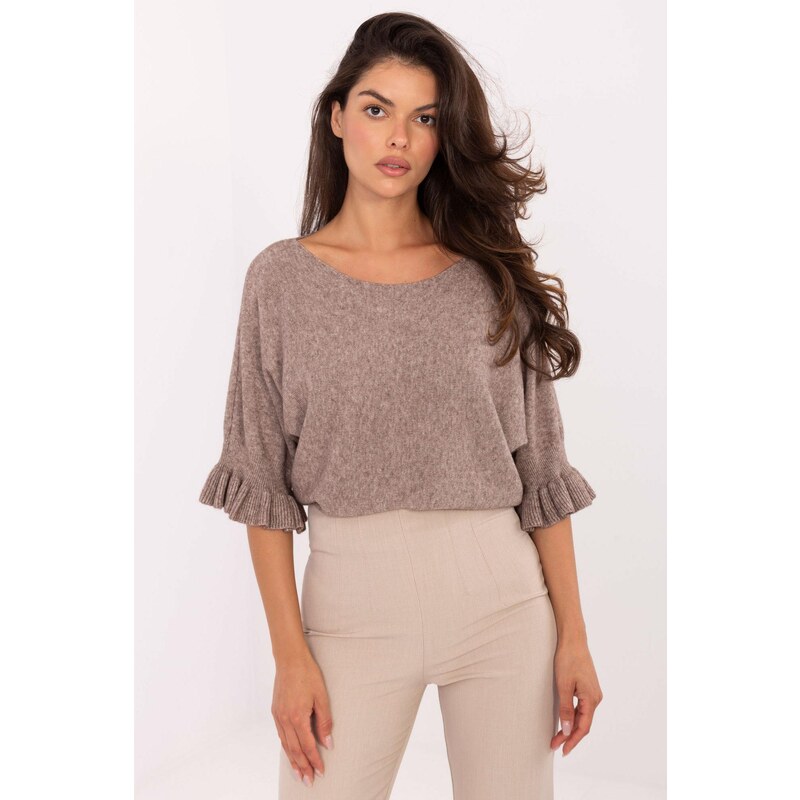 MladaModa Sveter s krátkym volánovým rukávom model 24465 tmavý béžový 65578972