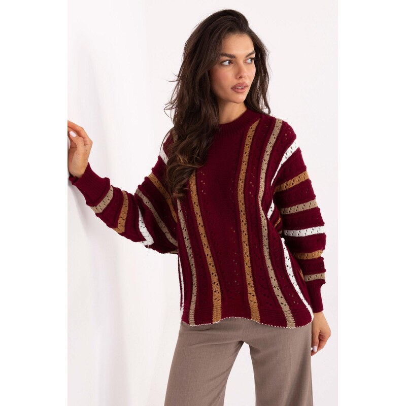 MladaModa Ažúrový oversize sveter model 11513 bordový 65578981