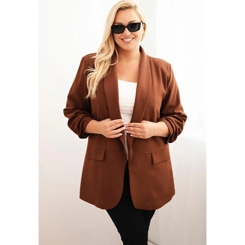 Kesi Hnedý dámsky elegantný plus size blejzer 65618733