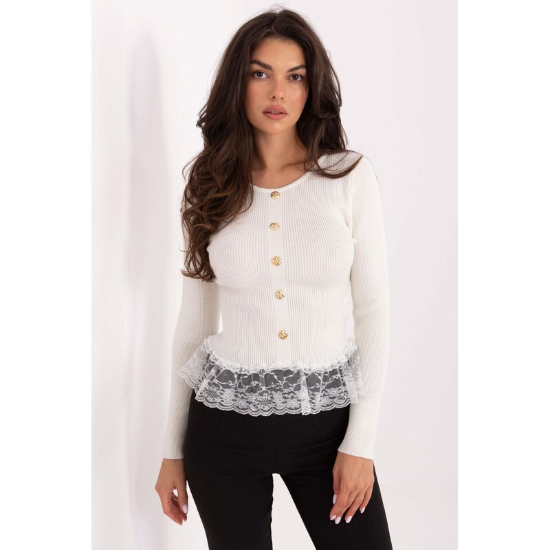 MladaModa Vrúbkovaný sveter s ozdobnými gombíkmi a čipkou model 02785 65626349