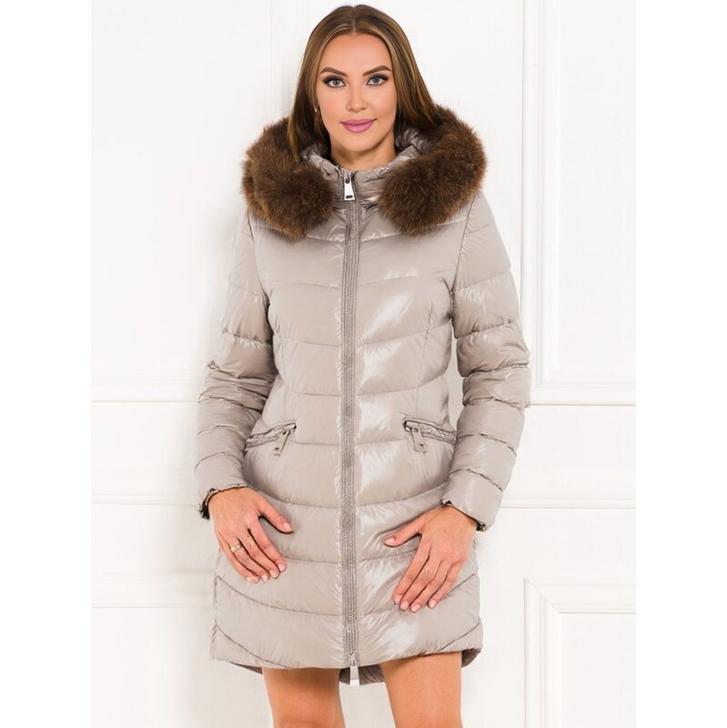Due Linee Dámská péřová béžová bunda s mývalovcem 65628076
