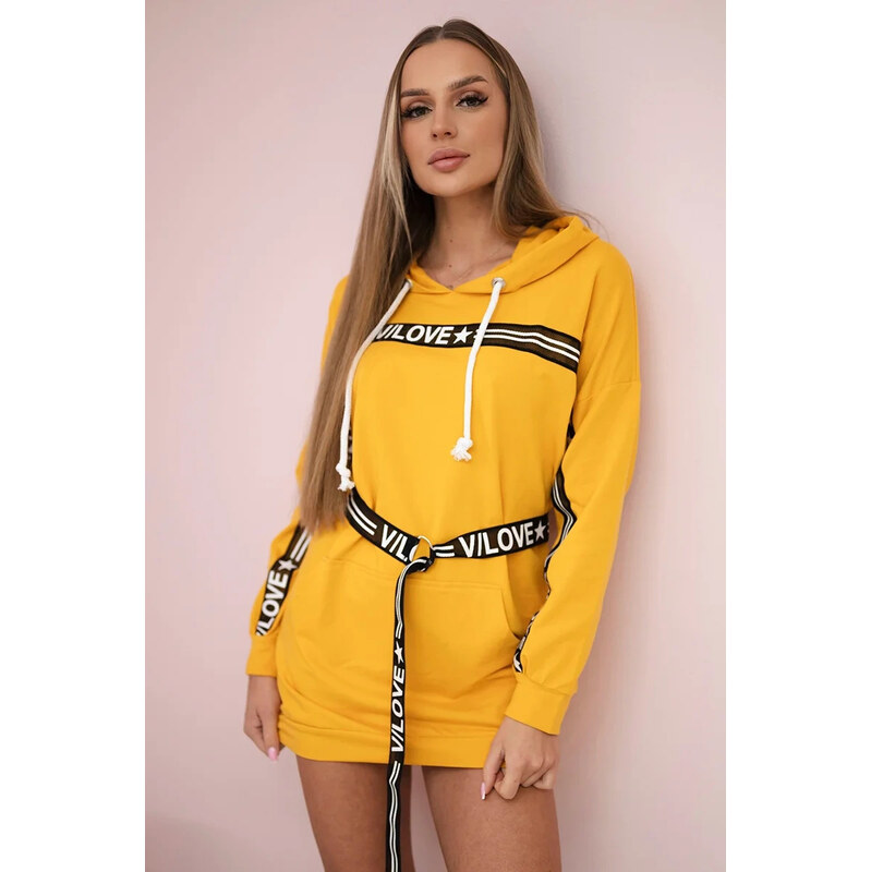 Kesi Horčicové mikinové šaty s pásikom a kapucňou 65633665