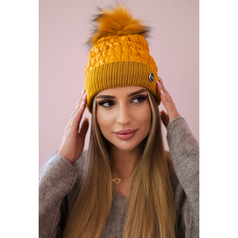 Kesi Horčicová dámska zimná čiapka s prešívaním a brmbolcom K160 65691233