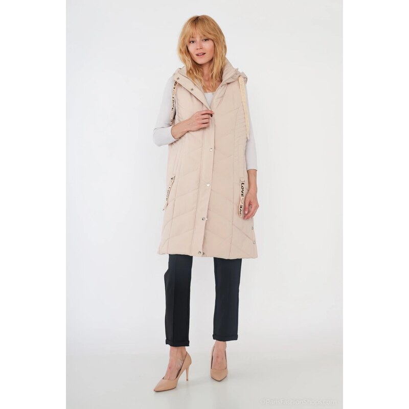 (veľ. 46 a 48) Prešívaná vesta Love s kapucňou a vreckami krémová 63442632