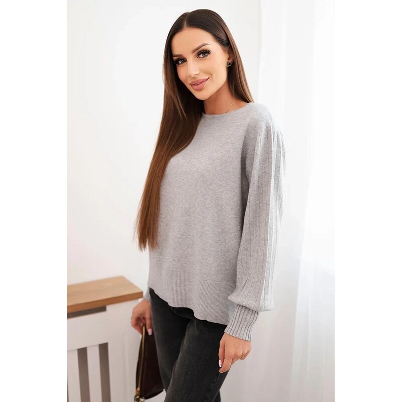 MladaModa Voľný sveter s rozparkami po stranách model R2025 šedý 65727669