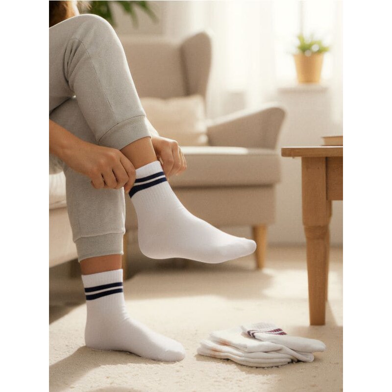 Sinsay - Súprava 4 párov ponožiek - viacfarebná 65752004