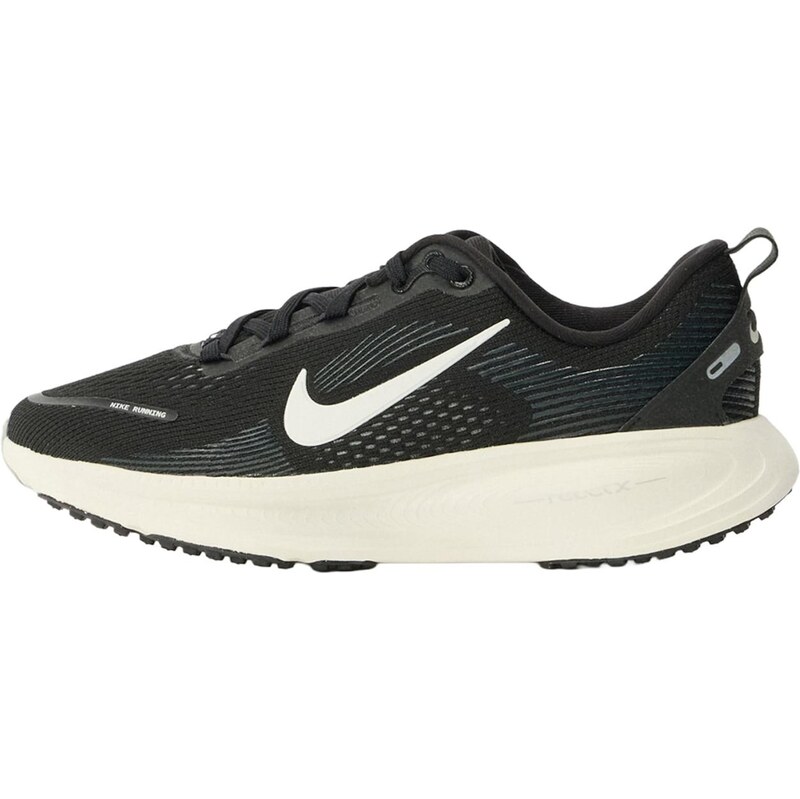 NIKE Športová obuv VOMERO 18 čierna / biela 65894518