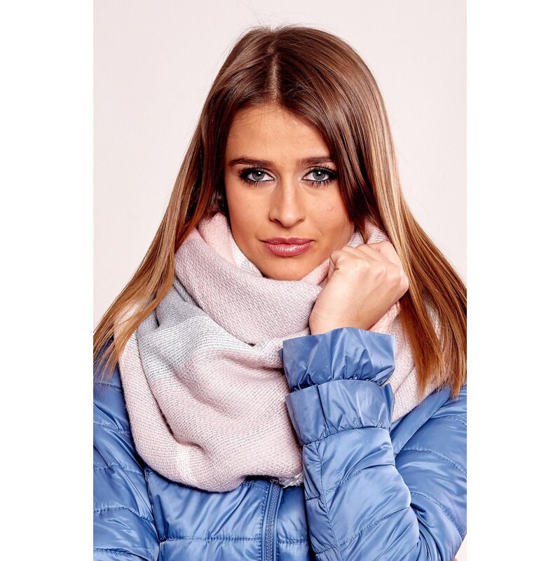 MladaModa Hrejivý dámsky šál model 20111 pudrovo ružový 65842714