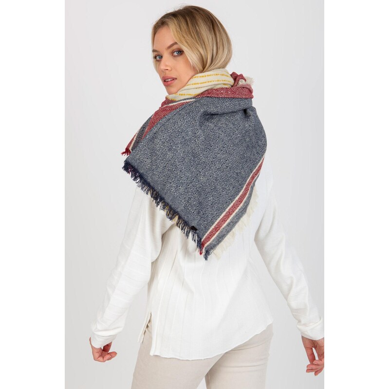 MladaModa Hrejivý vzorovaný šál model 01177 farba námornícka modrá 65842718
