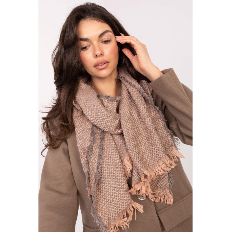 MladaModa Úpletový dámsky šál so strapcami model 37265 pudrovo ružový 65842732