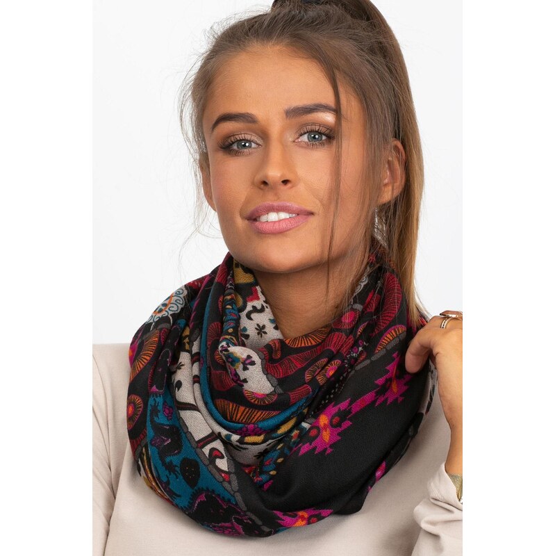 MladaModa Vzorovaná viskózová šatka model 11267 čierna 65842859
