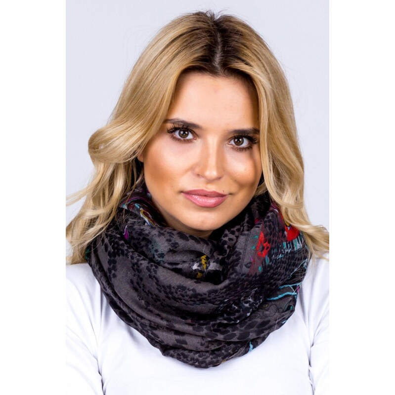 MladaModa Vzorovaná viskózová šatka model 75105 čierna 65842865