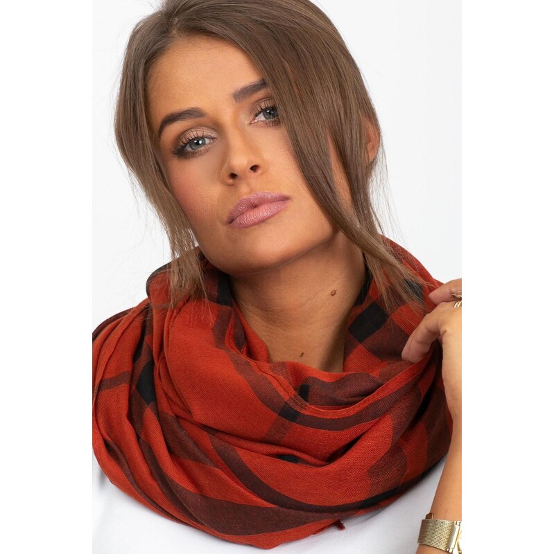 MladaModa Károvaná šatka model 5221 oranžová 65842872