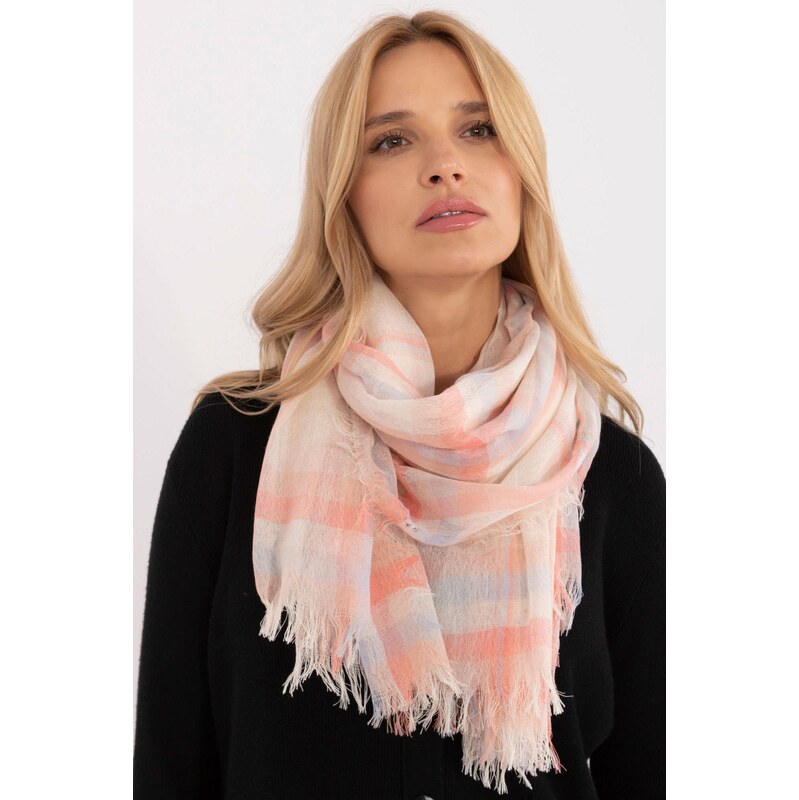 MladaModa Károvaná šatka so strapcami model 21891 svetlá béžová 65843006