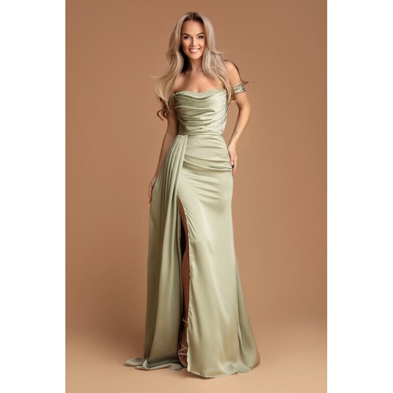 miadresses.sk Zelené priliehavé šaty spustené na ramená 66862898