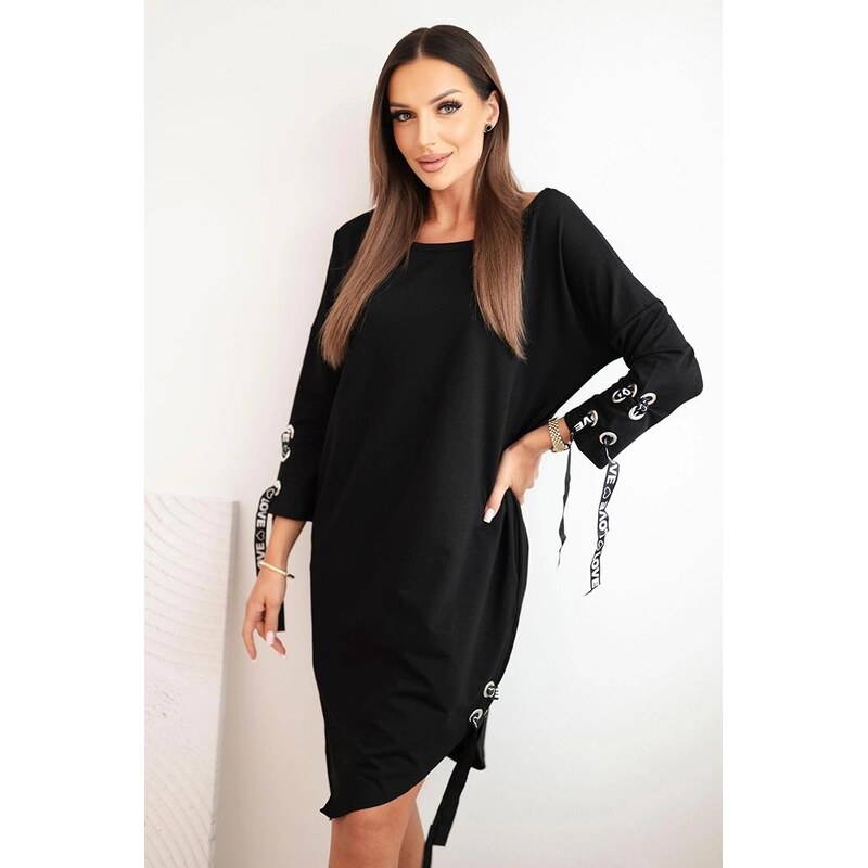 MladaModa Asymetrické šaty s ozdobnými stuhami model 1403 čierne 66791060