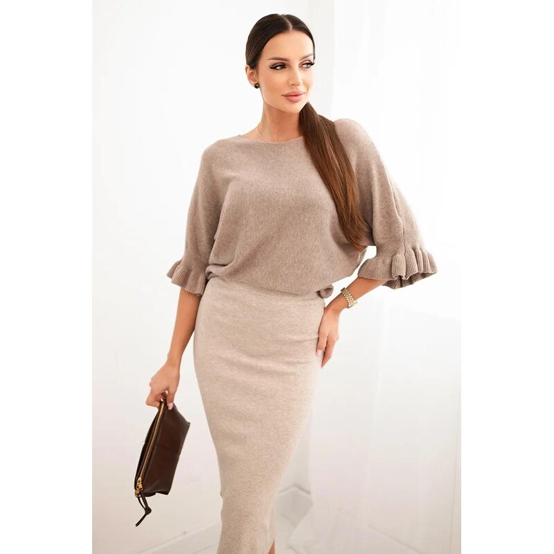 MladaModa Obtiahnutá midi sukňa s elastickým pásom model 5121 tmavá 69117492