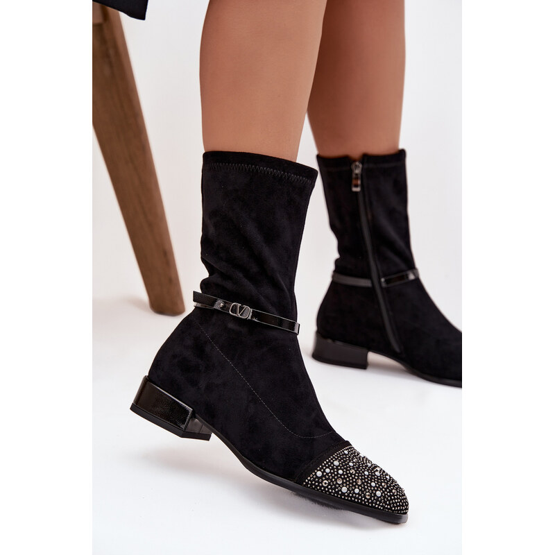 Dámske členkové topánky na nízkom opätku s ozdobou a remienkom D&A 65927903