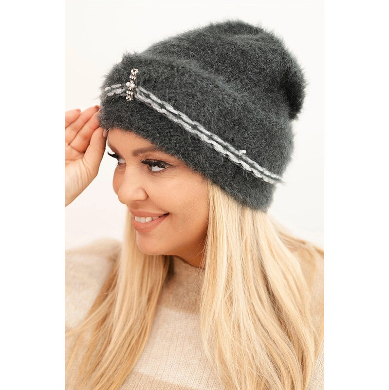 K-Fashion Dámska zimná čiapka s perlami a ozdobným vzorom graphite 65955528