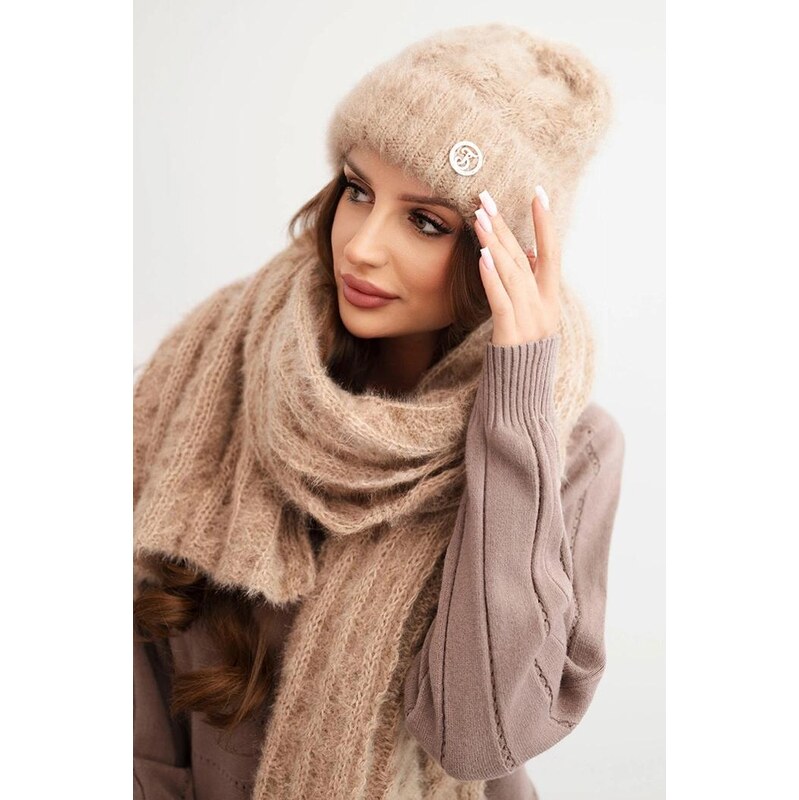 MladaModa Komplet - dámska čiapka + šál CZ03 farba camel 65998360