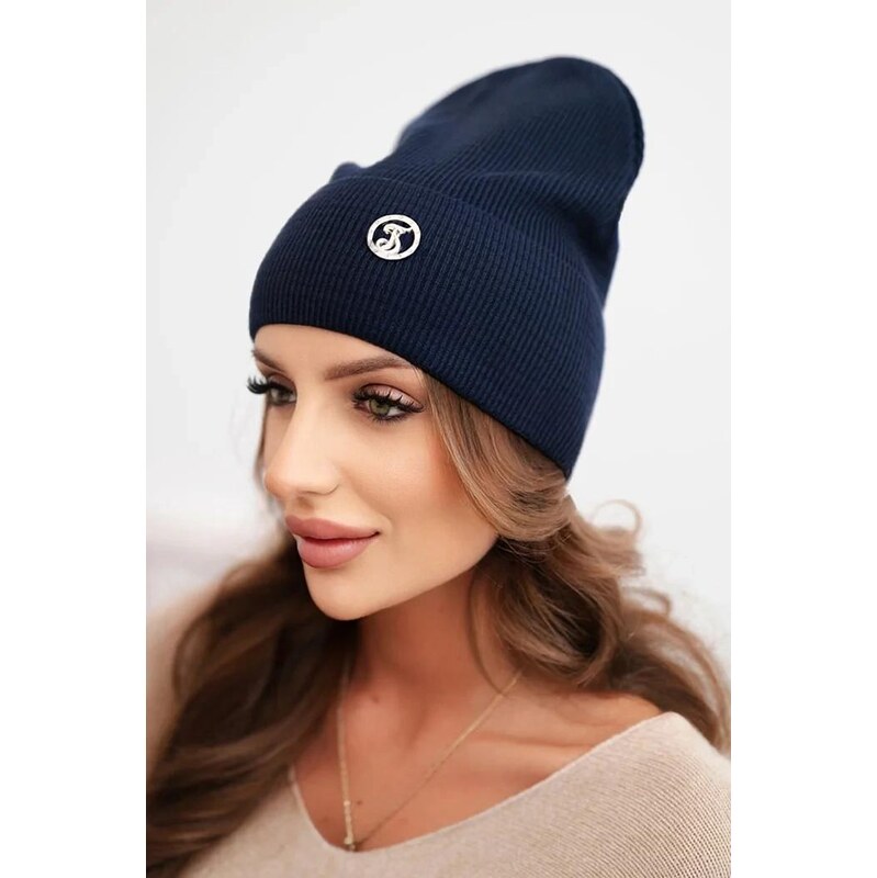 MladaModa Vrúbkovaná čiapka s ozdobnou aplikáciou vpredu model CZ10 66000799