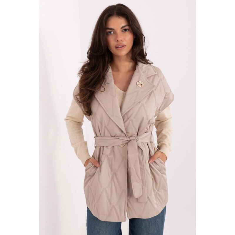 MladaModa Prešívaná prechodná vesta s viazaním v páse model 60387 66012430