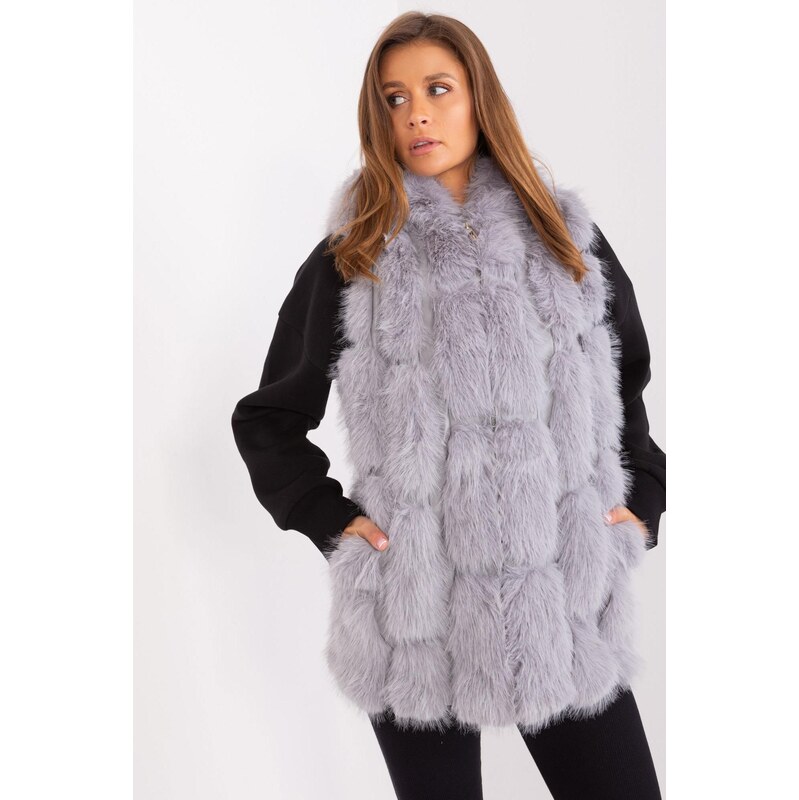 MladaModa Kožušinková vesta s kapucňou, vreckami a zipsom model 37996 66012473
