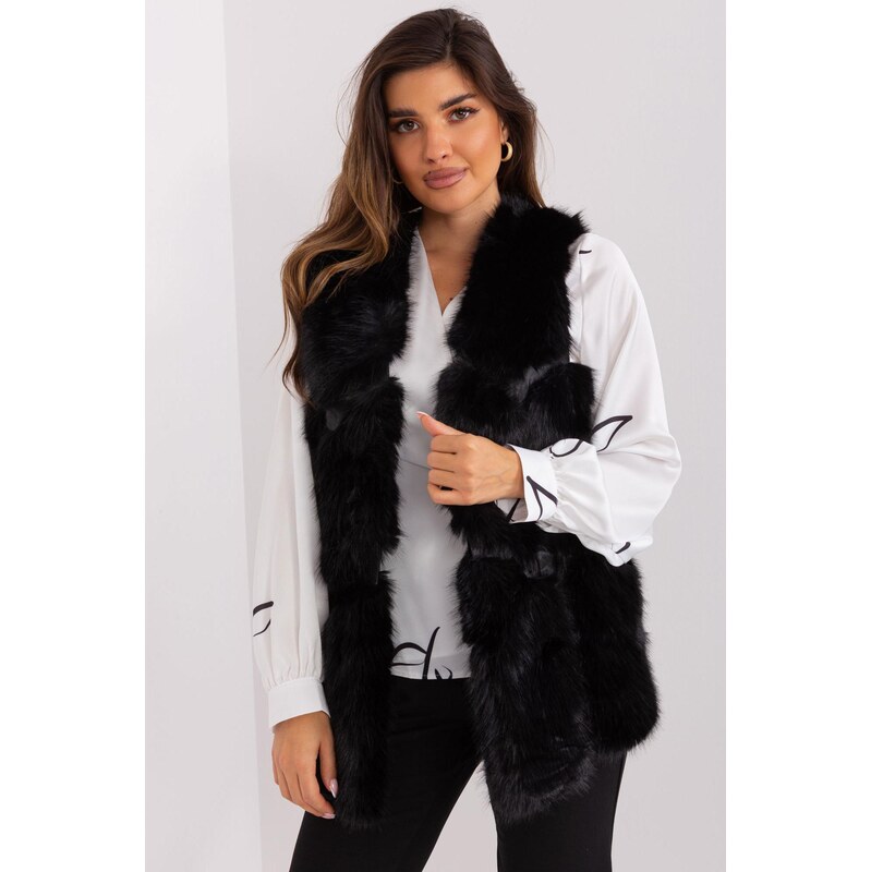 MladaModa Kožušinková vesta s vreckami a zapínaním na háčiky model 66012479