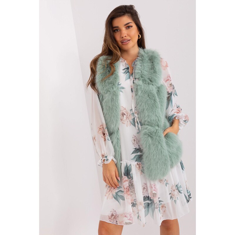 MladaModa Kožušinková vesta s vreckami a zapínaním na háčiky model 66012480