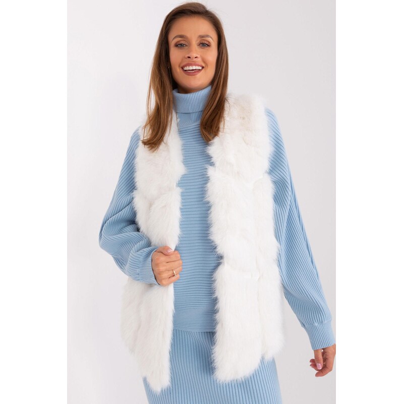 MladaModa Kožušinková vesta s vreckami a zapínaním na háčiky model 66012483