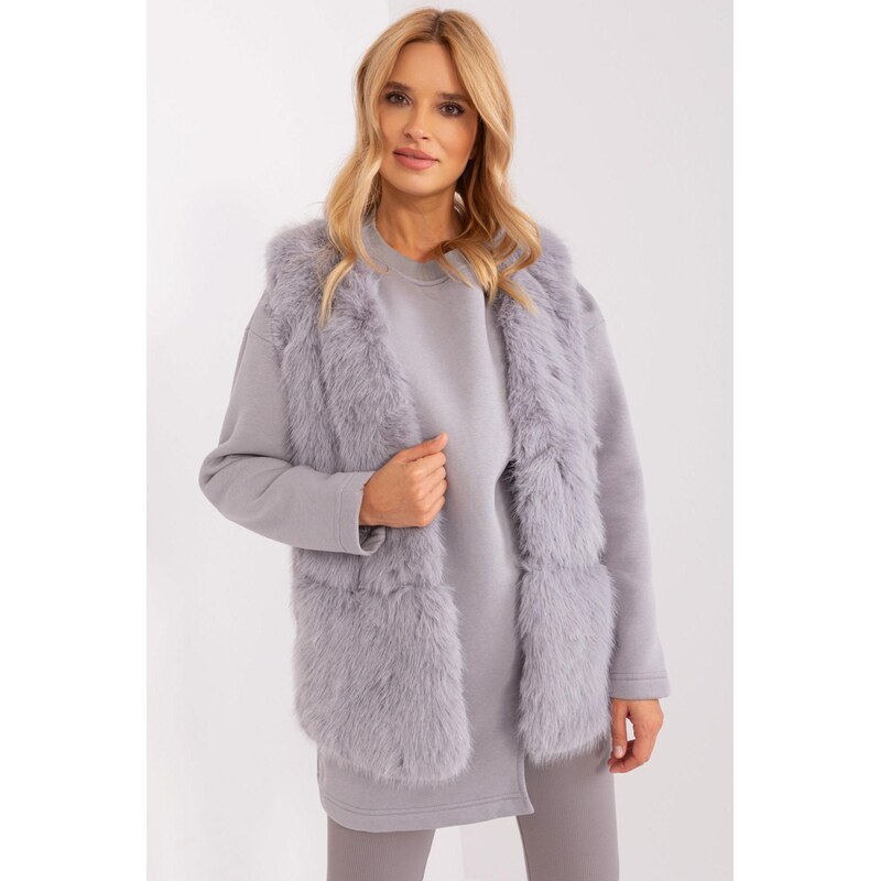 MladaModa Kožušinková vesta s vreckami a zapínaním na háčiky model 66012492