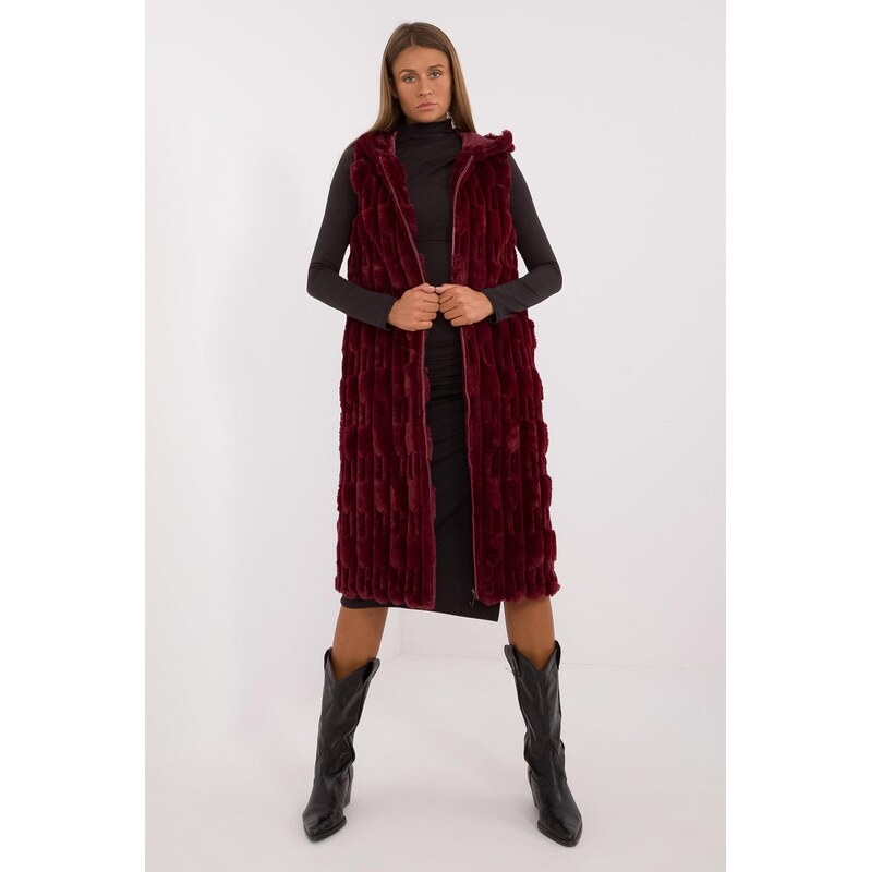 MladaModa Dlhá kožušinková vesta s kapucňou, vreckami a zipsom model 66012507