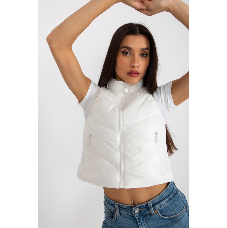 MladaModa Krátka prešívaná vesta so zipsom a vreckami model 90839 66023912